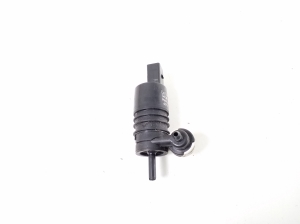 Honda CR-V (2012–2016) Front windshield washer pump 76806-SZA-A12 - 2