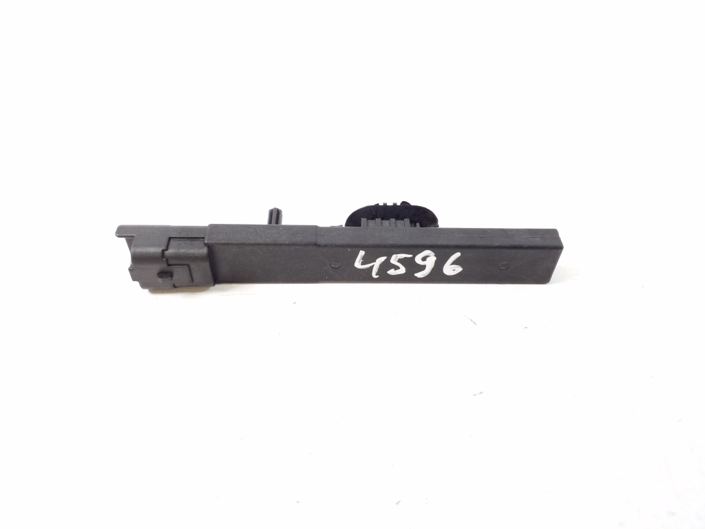 Opel Corsa F (2019–2026) Antenna amplifier 9672409080 Opel Corsa F (2019–2026) Antenna amplifier 9672409080