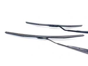Kia Soul (2019–2026) Windshield wiper arm - 2