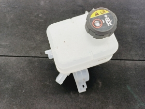   Coolant reservoir  - 25430K4500 