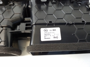 Opel Corsa F (2019–2026) Dashboard air vent grilles 39198625 - 3