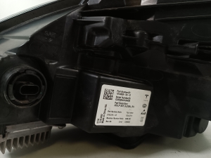 Tesla Model 3 3 (2016–2024) Esituli ja selle osad 151495300D - 5