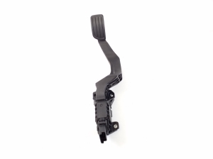  Accelerator pedal  - 9827705480 