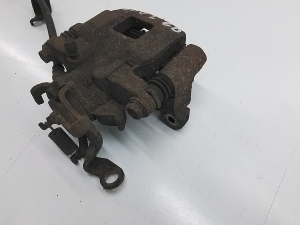 Mitsubishi Outlander (2012–2021) Tagumine pidurisadul 4605B650 - 3