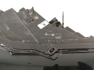 AUDI Q7 (2015–2026) Esituli 7713200002 - 6
