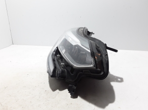 RENAULT Captur (2019–2026) Esituli 260104095R - 3