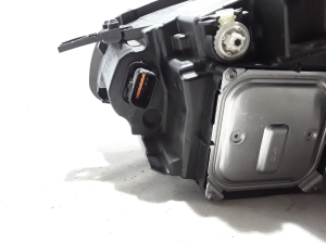 RENAULT Captur (2019–2026) Esituli 260104095R - 8