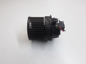   Heizungsgebläsemotor  - T1013140A 