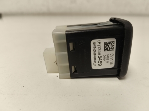 Opel Astra K (2015–2021) USB port 13598459 - 3