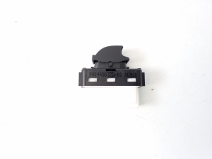Opel Corsa F (2019–2026) Rear side door window switch 98044803ZD - 3