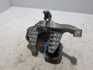 A/C compressor bracket - A2978306502