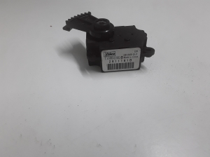 Peugeot 2008 (2013–2026) Heater flap actuator 2811161B - 2