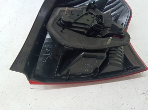 TOYOTA Corolla (2001–2007) Eckleuchte hinten 8156113570 - 3