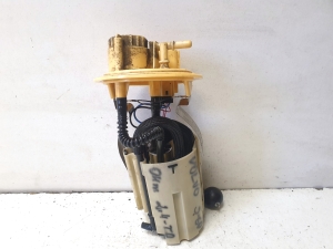 VOLVO S60 I (2000–2009) Kütusepump paagis 8621966 - 3