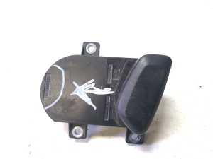 Priekšējā sēdekļa vadības slēdzis - 1K0959777