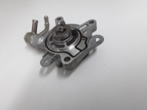 Mazda 3 (2013–2018) Vacuum pump PE018G00 - 5