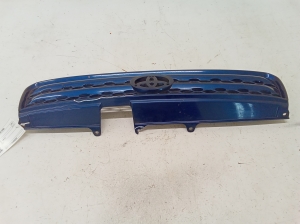 TOYOTA RAV 4 A2 (2000–2005) Front grille 5311112070 - 5