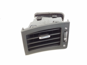 Armatuurlaua ventilatsioonivõred - 687611MA0A