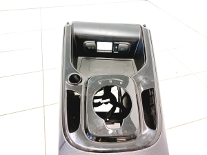Kia Soul (2019–2026) Center console 84631J2000 - 2