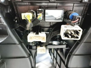 Kia Soul (2019–2026) Center console 84631J2000 - 4