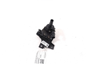 Zusatzwasserpumpe - MU5A8B590BA