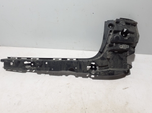 Rear bumper bracket - 7338758