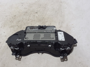 AUDI A7 (2010–2018) Instrument cluster 4G8920933F - 2
