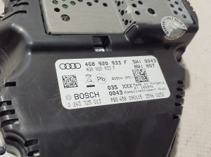 AUDI A7 (2010–2018) Instrument cluster 4G8920933F - 4
