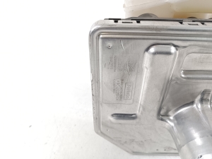 Ford Mustang Mach-E Mach-E (2020–2026) ABS plokk LK9C2D335CK - 2