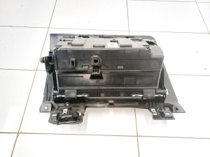 VOLVO V60 (2018–2026) Glove box 31477861 - 2