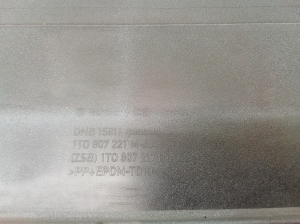 Volkswagen Touran II (2010–2015) Esikaitseraud 1T0807221 - 2