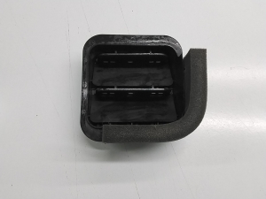 Grille d’aération d’aile arrière - 72651AE010