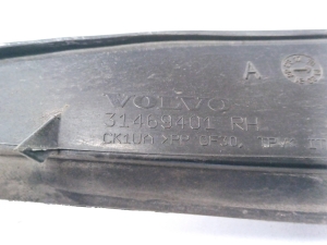 VOLVO V60 (2018–2026) Windshield pillar outer molding 31469401 - 2