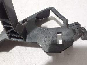 Mercedes Benz C-Class 206 (2021–2026) Iluvõre kinnitus A2068886000 - 4