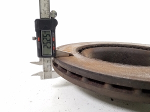 Tesla Model 3 3 (2016–2024) Eesmine piduriketas 1044611-00-D - 3