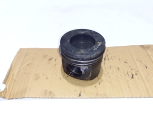 Piston and its parts - 7812585