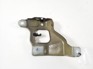 Tesla Model 3 3 (2016–2024) Front fender bracket 108601700D - 2