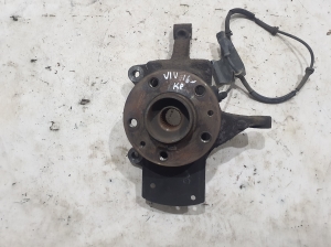 Front wheel hub - 400155466R
