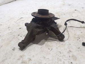 Opel Vivaro B (2014–2019) Front wheel hub 400144570R - 2