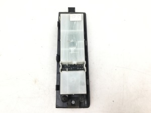 NISSAN Pathfinder R51 (2005–2012) Front door glass switch - 2