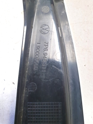 Volkswagen Golf VII (2012–2026) Rear corner light trim A055364 - 2