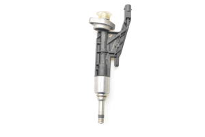 Fuel injector - 7639990