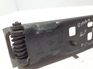 Opel Vivaro B (2014–2019) Sliding door bracket 777650730R - 3