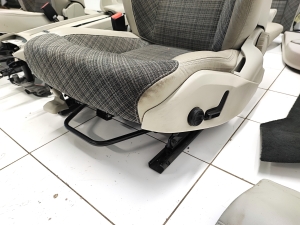 VOLVO V60 (2018–2026) Interior and its parts - 4