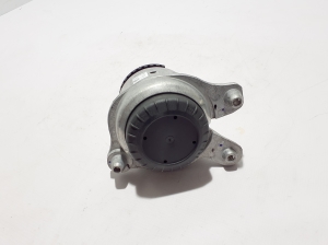 Mercedes Benz E-Class W213 (2017–2026) Motorlager A2132400500 - 3