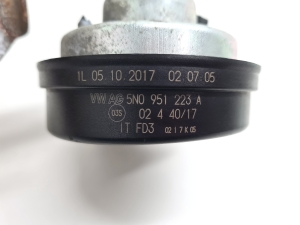 Volkswagen Tiguan (2007–2016) Hupe 5N0951223A - 2