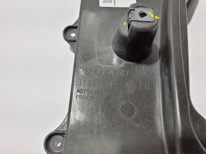 VOLVO XC90 (2015–2024) Front fender bracket 31391777 - 2