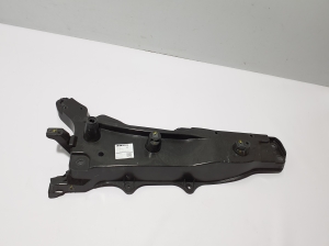 Front fender bracket - 31391777