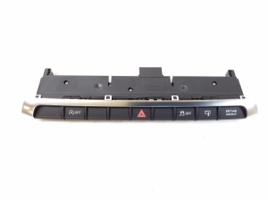 AUDI A3 8V (2012–2020) Warnblinkschalter 8V0925301 - 3