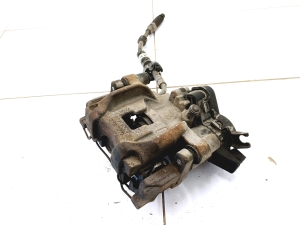 VOLVO V60 (2018–2026) Tagumine pidurisadul 31687505 - 3